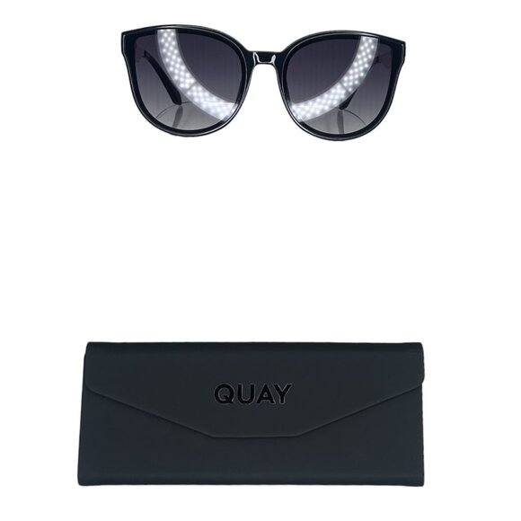 QUAY DATE NIGHT - Picture 2 of 6